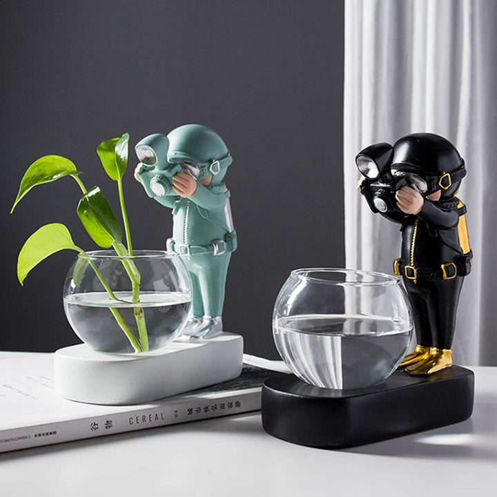 Nordic Astronaut Resin Decorative Flowerpot Glass Vase