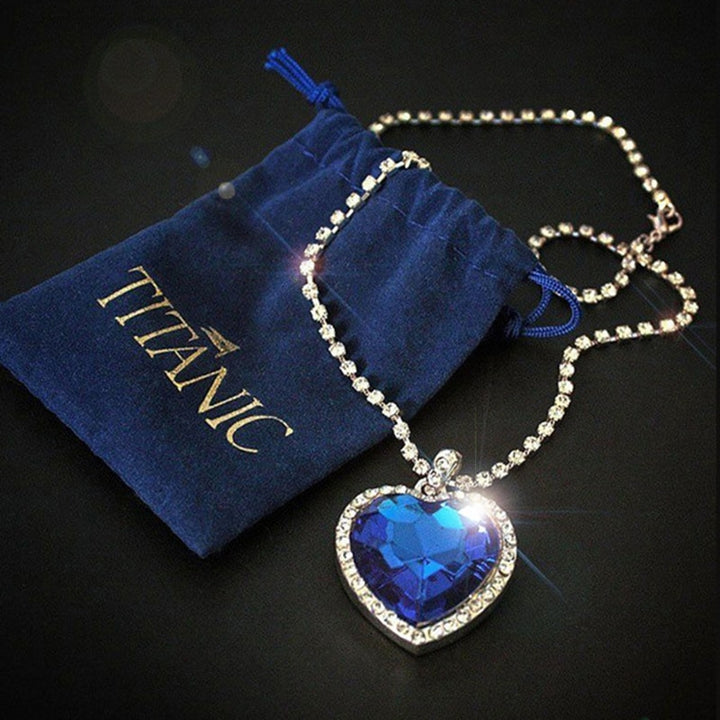 Titanic Heart of Ocean Necklace + Velvet Bag