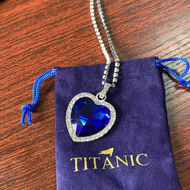 Titanic Heart of Ocean Necklace + Velvet Bag